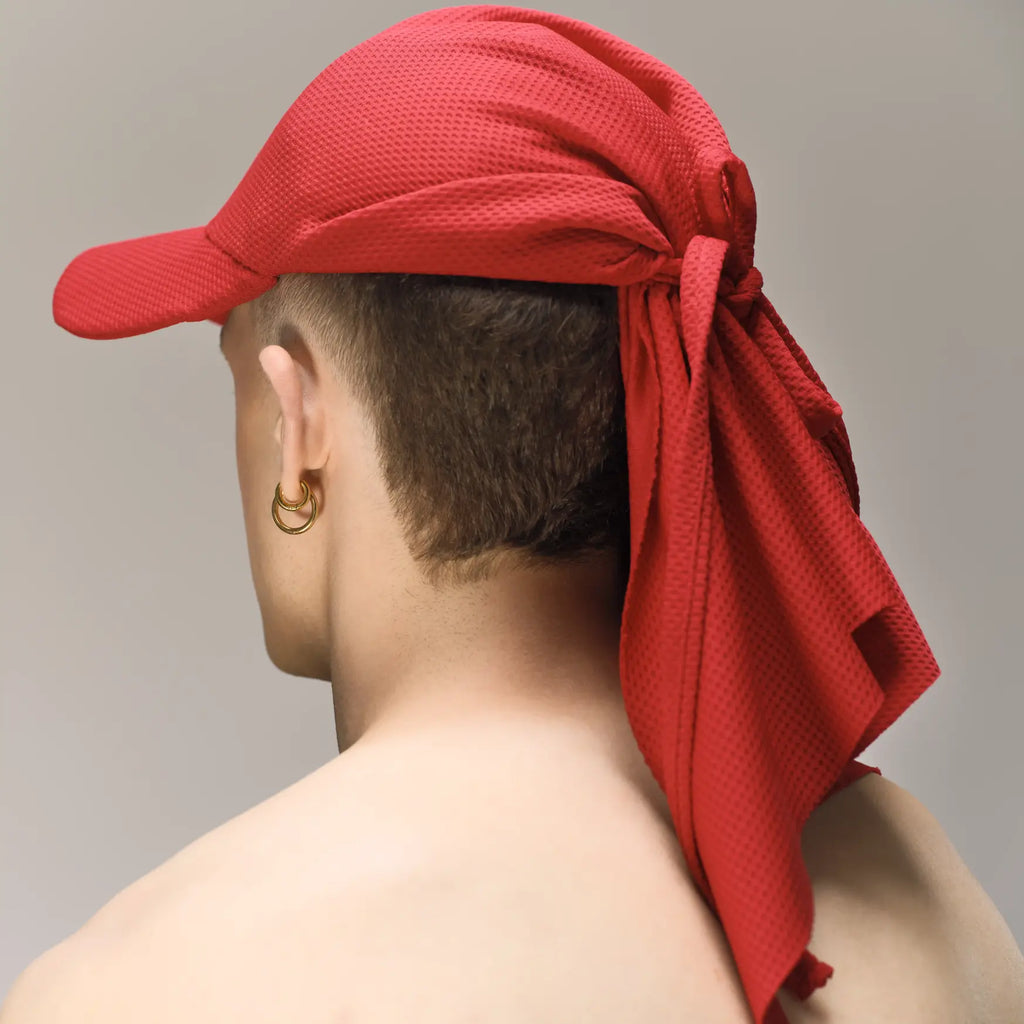 DEVIL WEARS CAP RED
